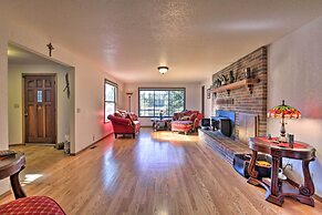 Camano Island Family House w/ Hot Tub & Deck!