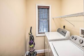 North Conway Home ~ 2 Mi to Cranmore Mountain!