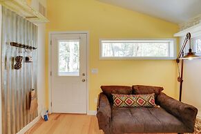 4-season Gold Coast Cottage, 2 Mi to Winter Sports