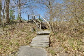 4-season Gold Coast Cottage, 2 Mi to Winter Sports