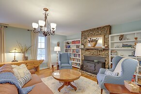 Mtn Views & Epic Sunsets: Private Weaverville Home