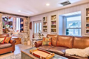 7-acre Stone Manor w/ Pool + Hot Tub Built in 1787