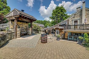 7-acre Stone Manor w/ Pool + Hot Tub Built in 1787