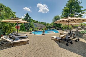 7-acre Stone Manor w/ Pool + Hot Tub Built in 1787