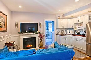 7-acre Stone Manor w/ Pool + Hot Tub Built in 1787