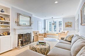 7-acre Stone Manor w/ Pool + Hot Tub Built in 1787