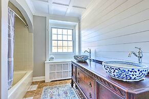 7-acre Stone Manor w/ Pool + Hot Tub Built in 1787