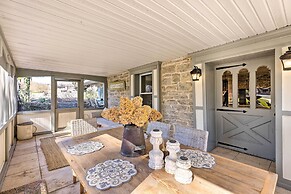 7-acre Stone Manor w/ Pool + Hot Tub Built in 1787