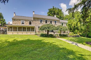 7-acre Stone Manor w/ Pool + Hot Tub Built in 1787