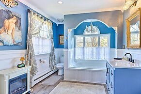 7-acre Stone Manor w/ Pool + Hot Tub Built in 1787