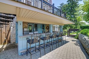 7-acre Stone Manor w/ Pool + Hot Tub Built in 1787