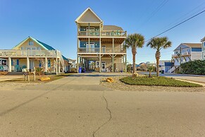 Chic Surf City Retreat w/ Pool < 1 Block to Beach!