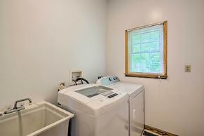 Charming Boydton Retreat ~ 5 Mi to Kerr Lake!