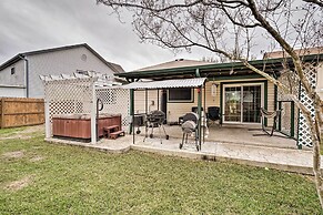 Dog-friendly Texas Retreat w/ Hot Tub, Patio & Bar