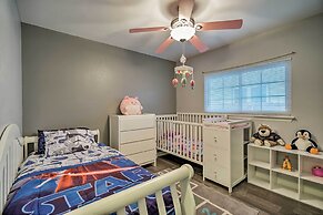 Dog-friendly Texas Retreat w/ Hot Tub, Patio & Bar