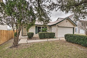 Dog-friendly Texas Retreat w/ Hot Tub, Patio & Bar