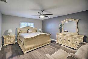 Dog-friendly Texas Retreat w/ Hot Tub, Patio & Bar