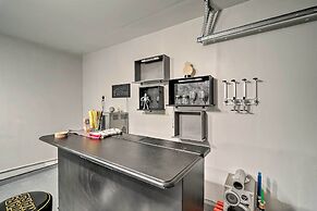 Dog-friendly Texas Retreat w/ Hot Tub, Patio & Bar