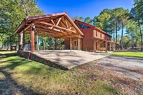 Countryside Cabin Retreat w/ Outdoor Kitchen!