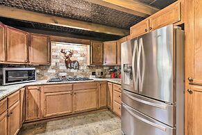 Countryside Cabin Retreat w/ Outdoor Kitchen!