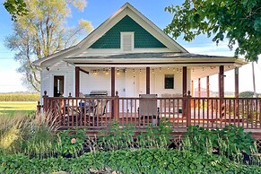 Countryside Cottage w/ Large Yard Near Topeka