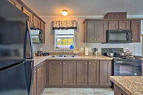 Cozy Cassopolis Retreat on Little Fish Lake!