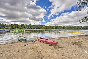 Cozy Cassopolis Retreat on Little Fish Lake!