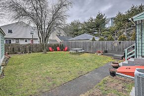 Bridgeport Vacation Rental - Walk to Beach!