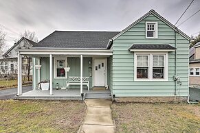 Bridgeport Vacation Rental - Walk to Beach!