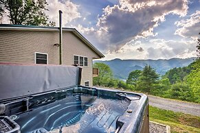 Blue Ridge Mountain Rental w/ Hot Tub & Gas Grill!