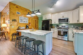 Cozy Creekside Cabin w/ Fire Pit & Views!