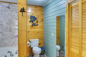 Cozy Creekside Cabin w/ Fire Pit & Views!