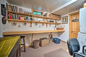 Cozy Mount Snow Chalet w/ Game Room & Hot Tub