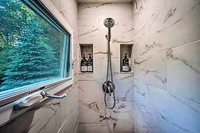 Cozy Mount Snow Chalet w/ Game Room & Hot Tub