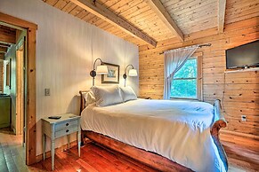 Cozy Mount Snow Chalet w/ Game Room & Hot Tub