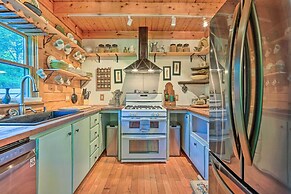 Cozy Mount Snow Chalet w/ Game Room & Hot Tub