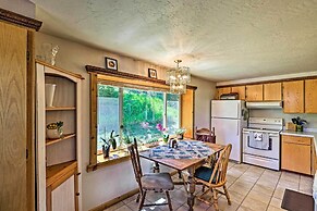 Cozy Montana Lake View Getaway - Fish & Hike!