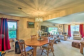 Cozy Montana Lake View Getaway - Fish & Hike!