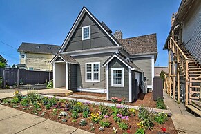 Cozy North Bend Getaway in Walkable Location!