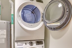 Downtown Omaha Getaway w/ Deck & Gas Grill!