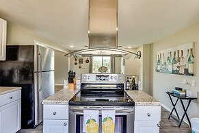 Escondido Vineyard Estate: Walk to Wineries!