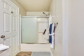 Escondido Vineyard Estate: Walk to Wineries!