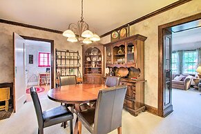 Elegant Home w/ Deck, 5 Blocks to Mayo Clinic