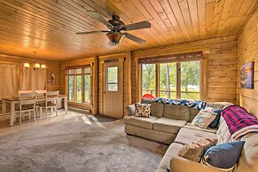 Cozy Riverfront Getaway: Fishing On-site!