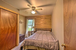 Cozy Riverfront Getaway: Fishing On-site!