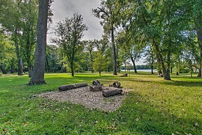 Cozy Riverfront Getaway: Fishing On-site!