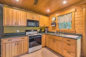 Cozy Riverfront Getaway: Fishing On-site!