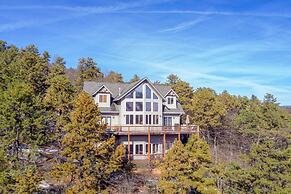 Family-friendly Massanutten Home w/ Slope Views!