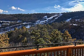 Family-friendly Massanutten Home w/ Slope Views!