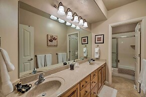 High-end Huntsville Condo w/ Private Hot Tub!